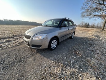 Škoda Fabia II com 1.4l 63 kW